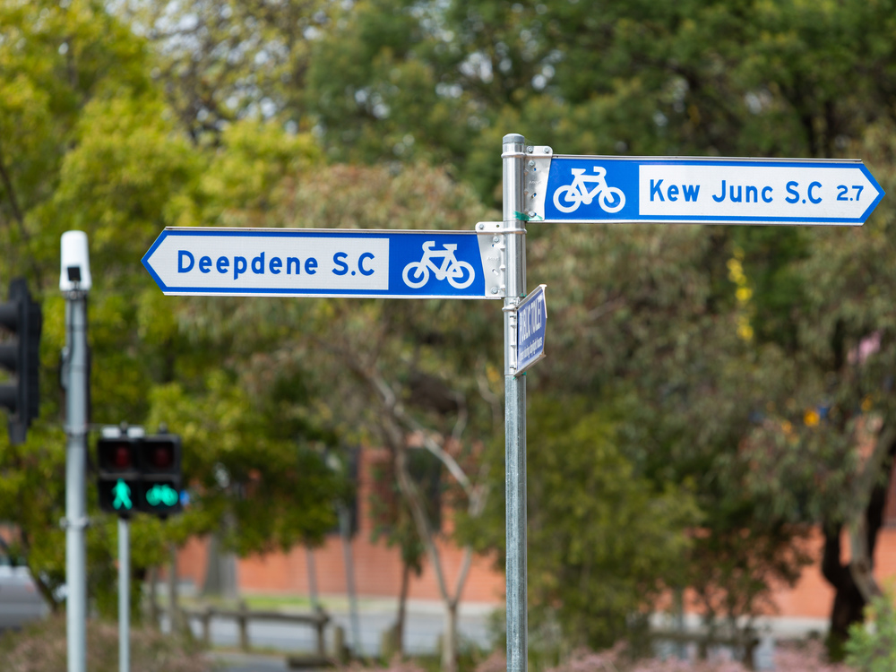 Bike path signs for Deepdene and Kew Junction