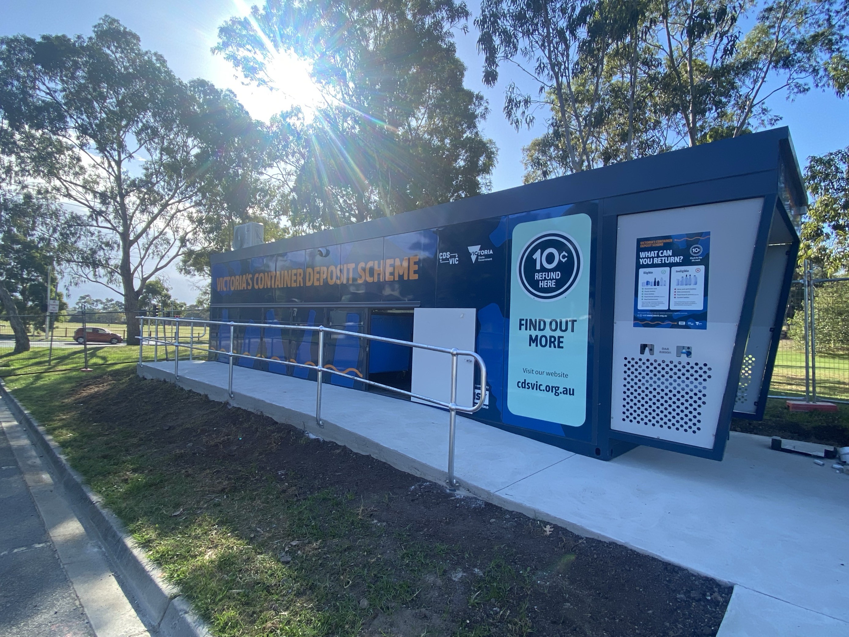 Container deposit vending machine at a park