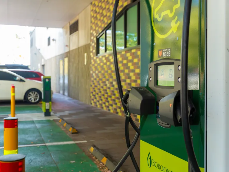 Electric vehicle charger