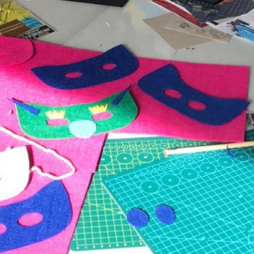 Eye masks made of felt on a table
