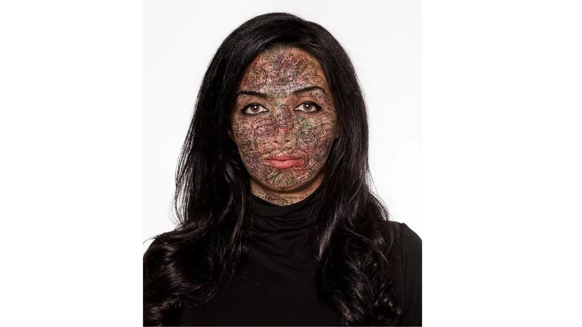 Image of the artwork forty pages three by the artist Nasim Nasr