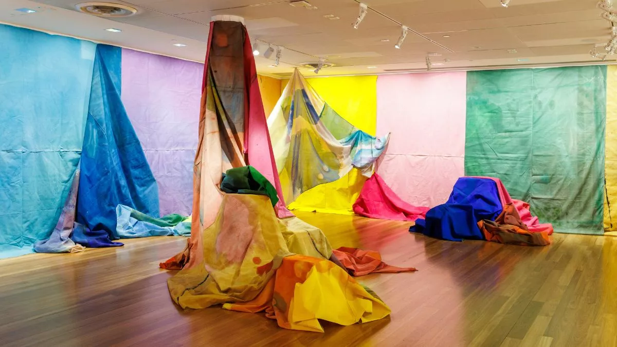 1.	Installation view of ‘Expanded Canvas’ at Town Hall Gallery, April 2022. Artwork featured by Lara Merrett.